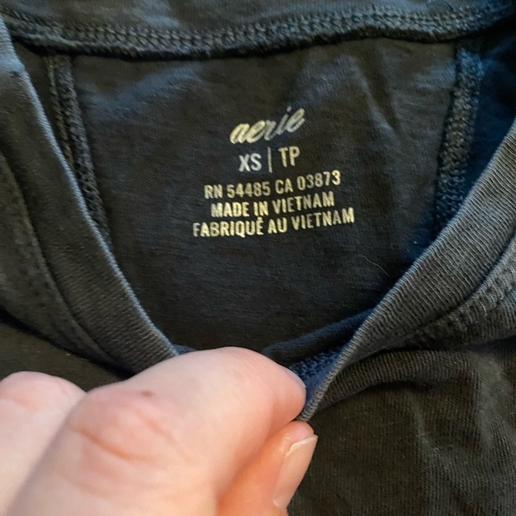 Aerie Gray Crop Muscle Tee Sleeveless - Picture 2 of 3